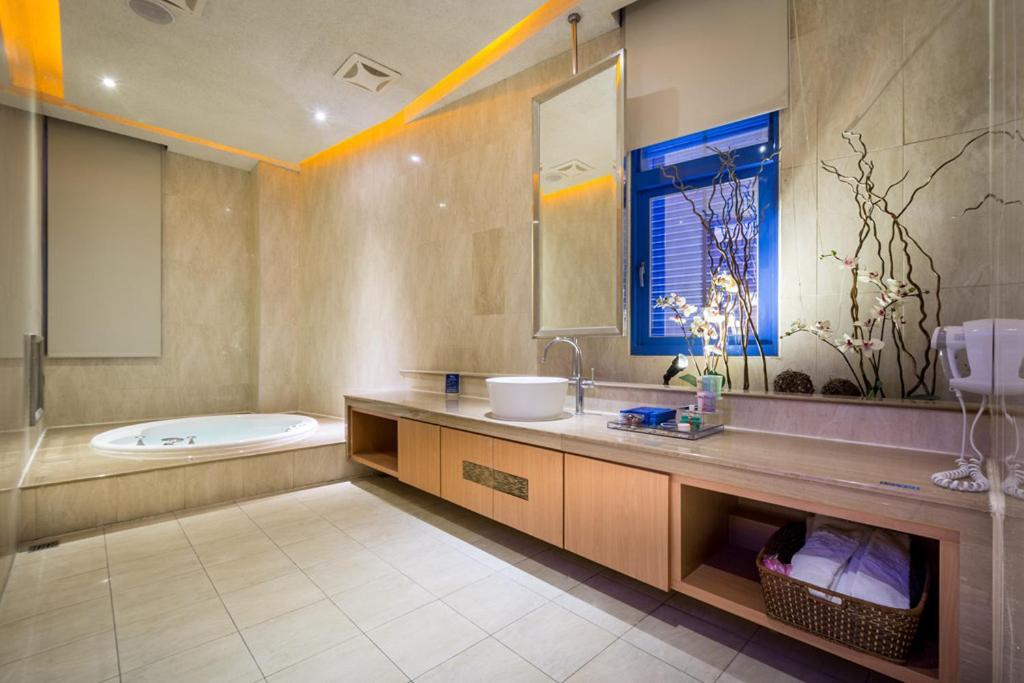 Blue Coast Spa Motel Csilung Kültér fotó